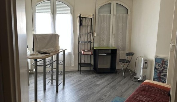 Logement tudiant Studio à Voisins le Bretonneux (78960)