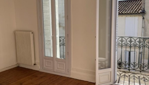 Logement tudiant T1 à Arveyres (33500)