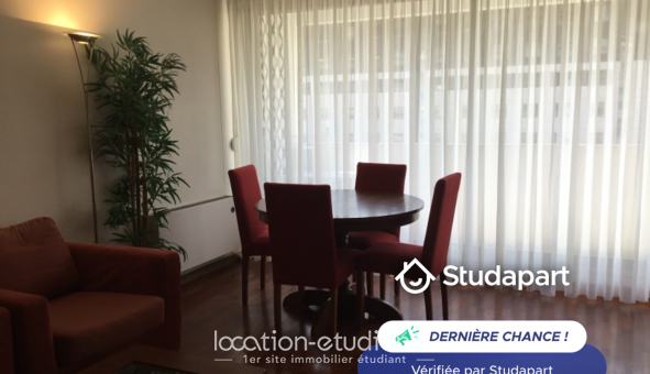 Logement étudiant Studio &agrave; Courbevoie (92400)
