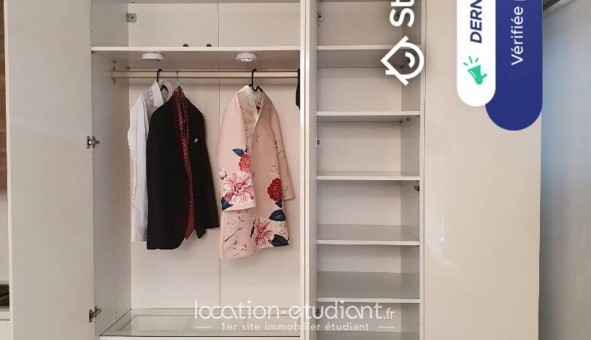Logement étudiant Studio &agrave; Courbevoie (92400)