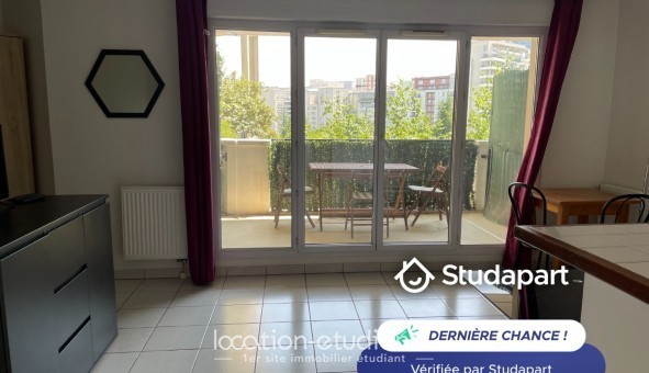 Logement étudiant Studio &agrave; Courbevoie (92400)