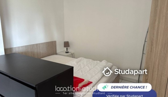 Logement étudiant Studio &agrave; Courbevoie (92400)