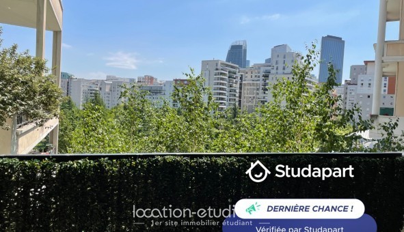 Logement étudiant Studio &agrave; Courbevoie (92400)
