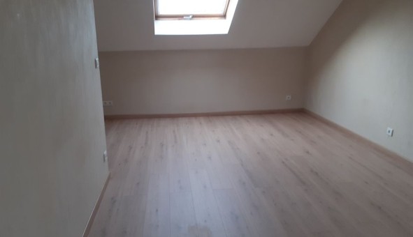 Logement �tudiant T1 &agrave; Neauphle le Ch�teau (78640)