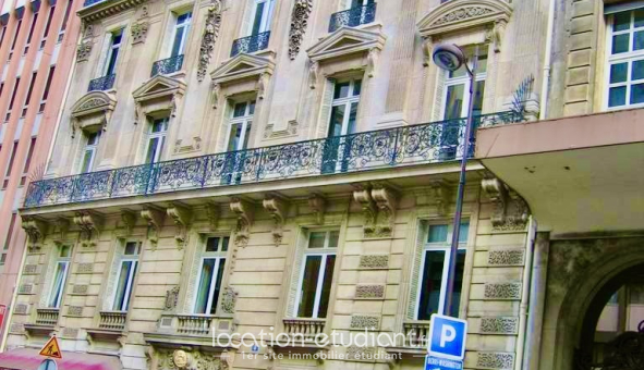 Logement étudiant Studio &agrave; Paris 08ème arrondissement (75008)