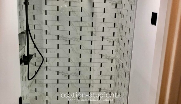 Logement étudiant Studio &agrave; Paris 10ème arrondissement (75010)