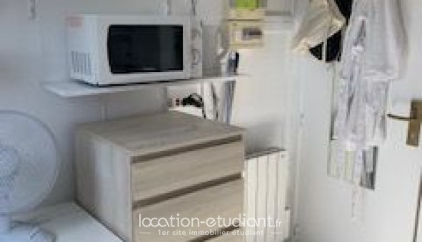 Logement étudiant Studio &agrave; Paris 17ème arrondissement (75017)