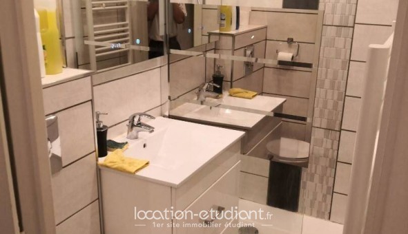 Logement étudiant Studio &agrave; Saint Cloud (92210)