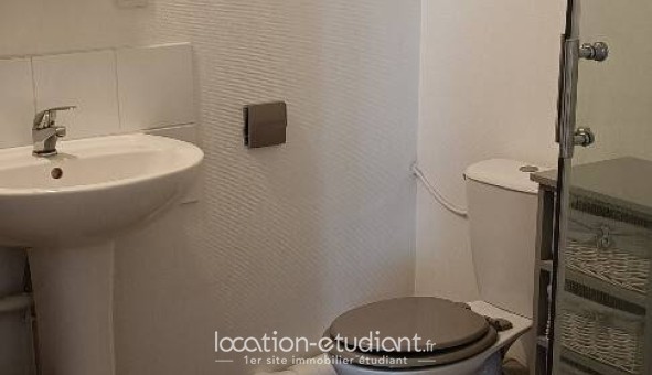 Logement étudiant Studio &agrave; Saint Étienne (42100)