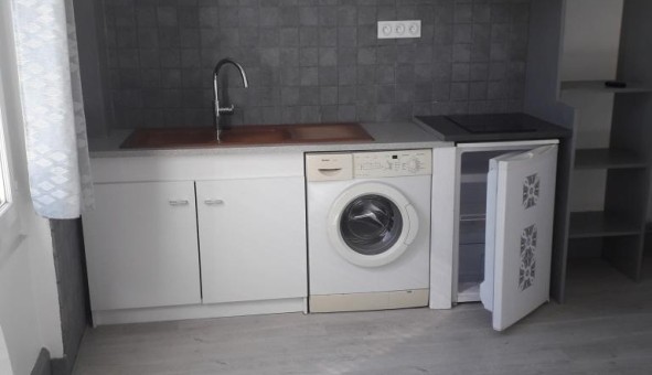 Logement tudiant Location T2 Vide Abrest (03200)