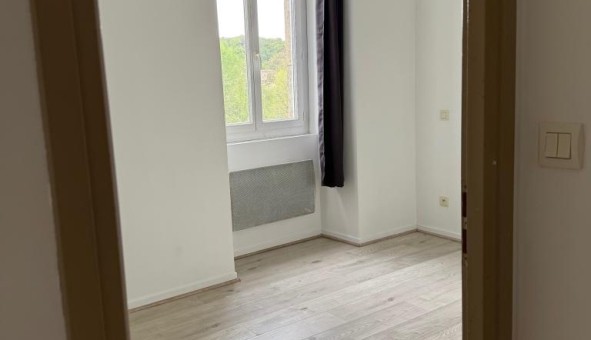 Logement tudiant T2 à Ailhon (07200)