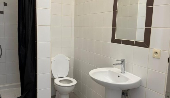 Logement tudiant T2 à Ailhon (07200)