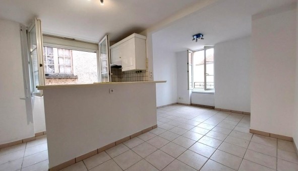 Logement tudiant Location T2 Vide Albas (46140)