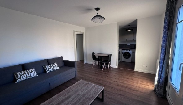 Logement �tudiant T2 &agrave; Ambar�s et Lagrave (33440)