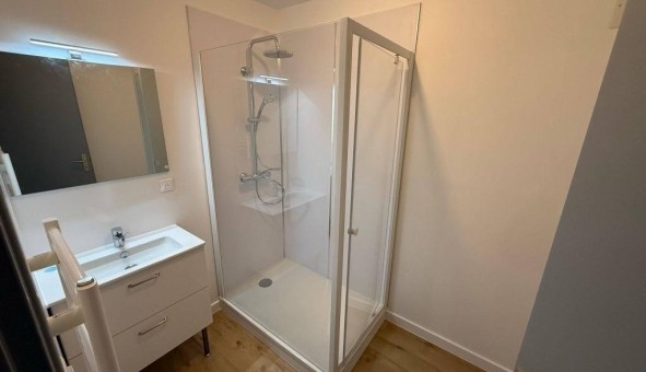 Logement étudiant Location T2 Vide Angoulême (16000)