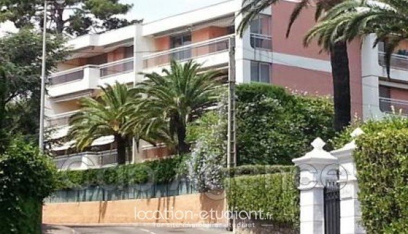 Logement étudiant T2 à Antibes (06160)