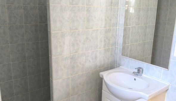 Logement tudiant T2 à Asnires sur Noure (16290)