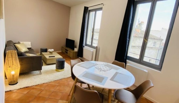 Logement étudiant Location T2 Vide Avignon (84000)