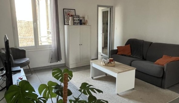 Logement tudiant Location T2 Vide Avignon (84000)
