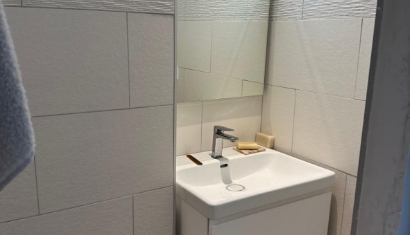 Logement tudiant Location T2 Vide Avignon (84000)