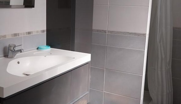 Logement tudiant T2 à Badaroux (48000)