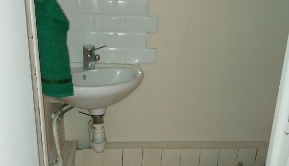 Logement tudiant T2 à Badaroux (48000)