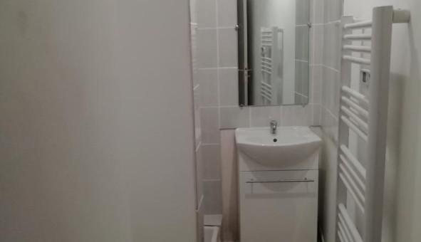 Logement �tudiant T2 &agrave; Bagnols sur C�ze (30200)