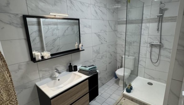 Logement �tudiant T2 &agrave; Bagnols sur C�ze (30200)