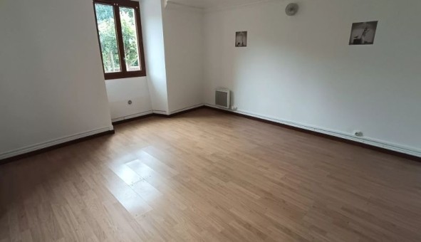Logement �tudiant T2 &agrave; Banne (07460)