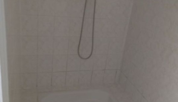 Logement �tudiant T2 &agrave; Banne (07460)