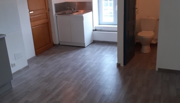 Logement tudiant T2 à Bazeilles (08140)