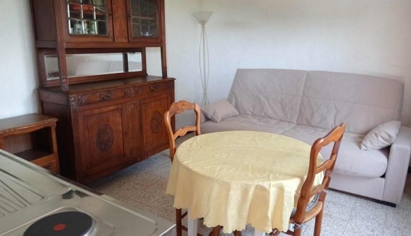 Logement tudiant Location T2 Vide Belgentier (83210)