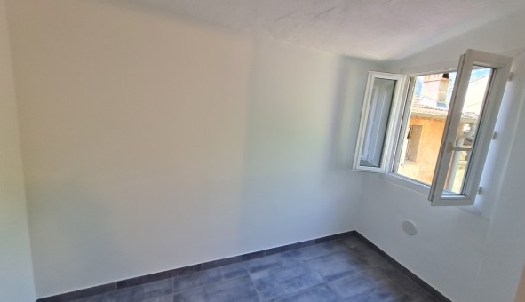 Logement tudiant T2 à Belvdre (06450)