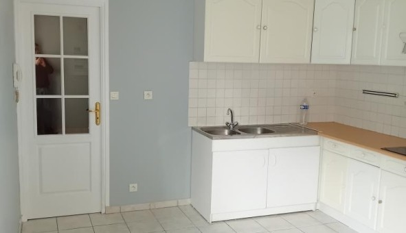 Logement étudiant Location T2 Vide Béthune (62400)
