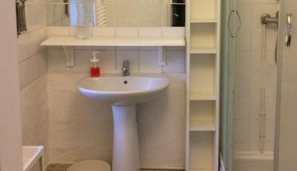 Logement �tudiant T2 &agrave; Bl�r� (37150)