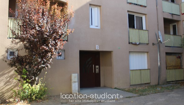 Logement tudiant T2 à Bollne (84500)