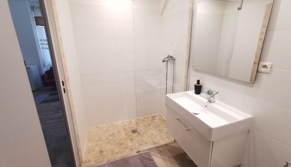 Logement �tudiant T2 &agrave; Bordeaux (33300)