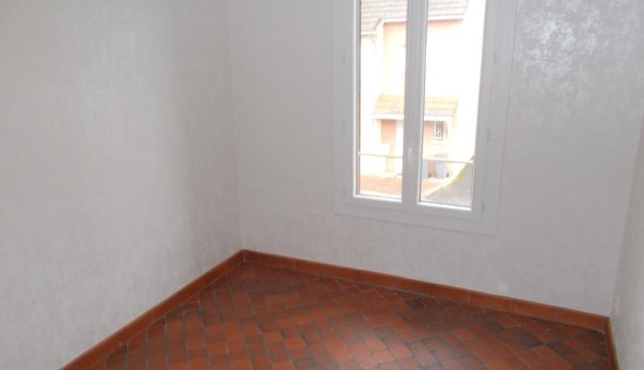 Logement tudiant T2 à Bost (03300)