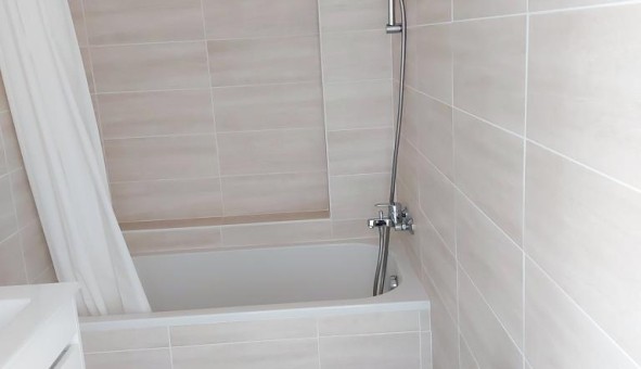 Logement tudiant Location T2 Vide Bourg en Bresse (01000)