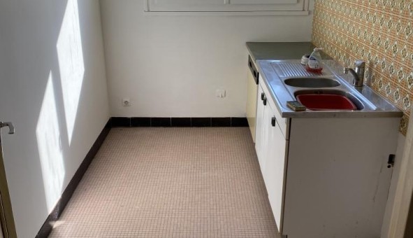 Logement tudiant T2 à Bourges (18000)