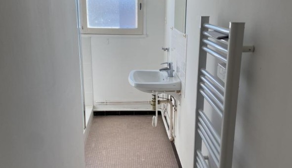 Logement tudiant T2 à Bourges (18000)