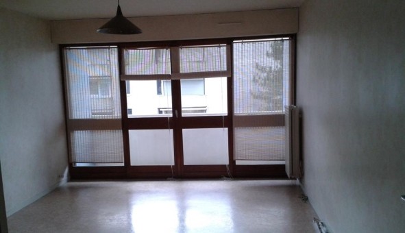 Logement tudiant Location T2 Vide Bourges (18000)