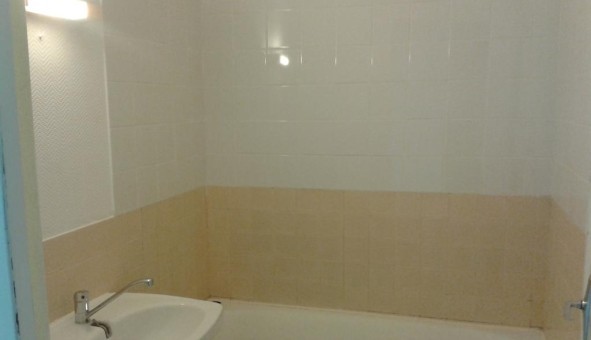 Logement tudiant T2 à Bourges (18000)