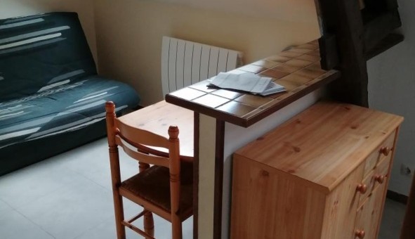 Logement tudiant Location T2 Vide Bourges (18000)