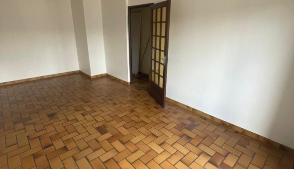 Logement tudiant T2 à Bourges (18000)