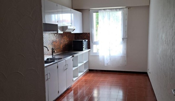 Logement tudiant T2 à Brethenay (52000)