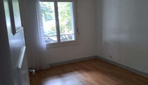Logement tudiant T2 à Brethenay (52000)