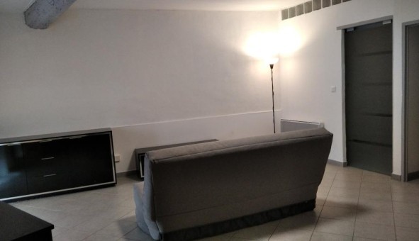 Logement étudiant Location T2 Vide Buisson (84110)