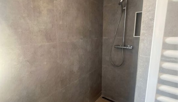 Logement �tudiant T2 &agrave; Cabri�s (13480)