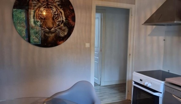 Logement tudiant T2 à Calvinet (15340)